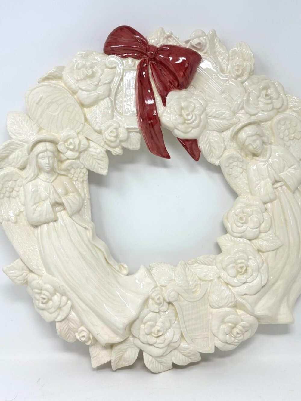 Vintage Scioto 1994 Ceramic Christmas Wreath Wall Hanging Angels Red Bow